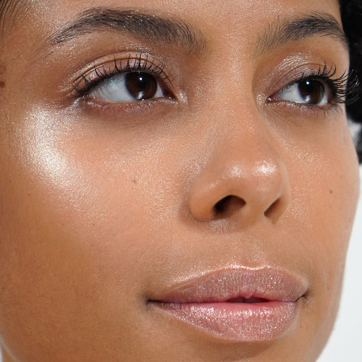 Pretty Shiny Cream Highlighter