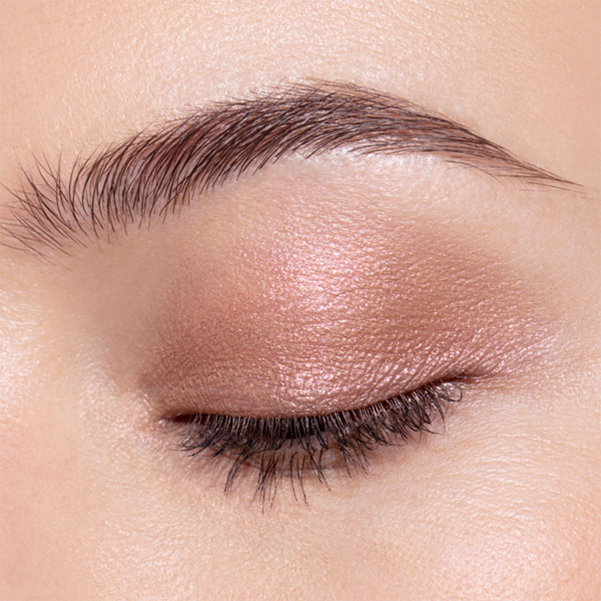 Luminescent Eye Shade
