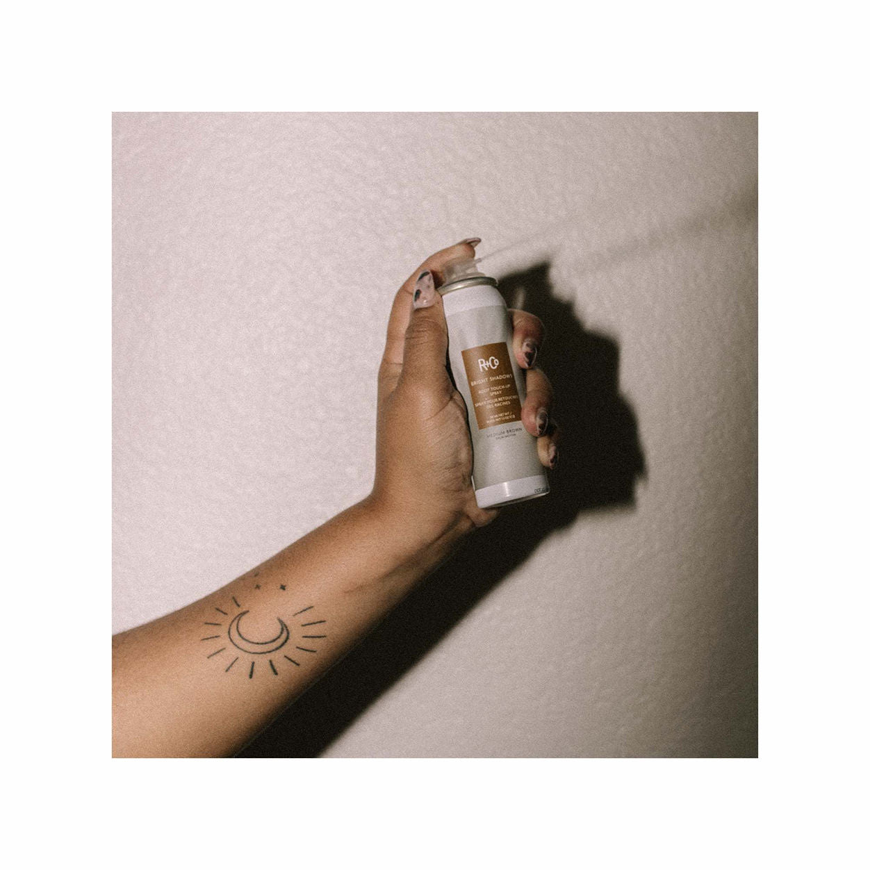 Bright Shadows Root Touch Up Spray Dark Brown