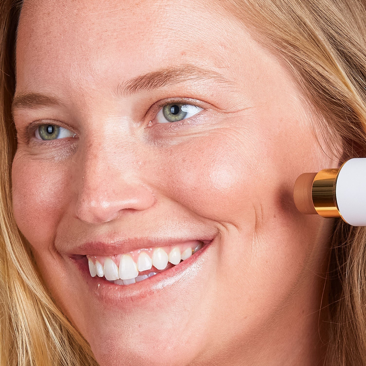 Sculpted Face Stick