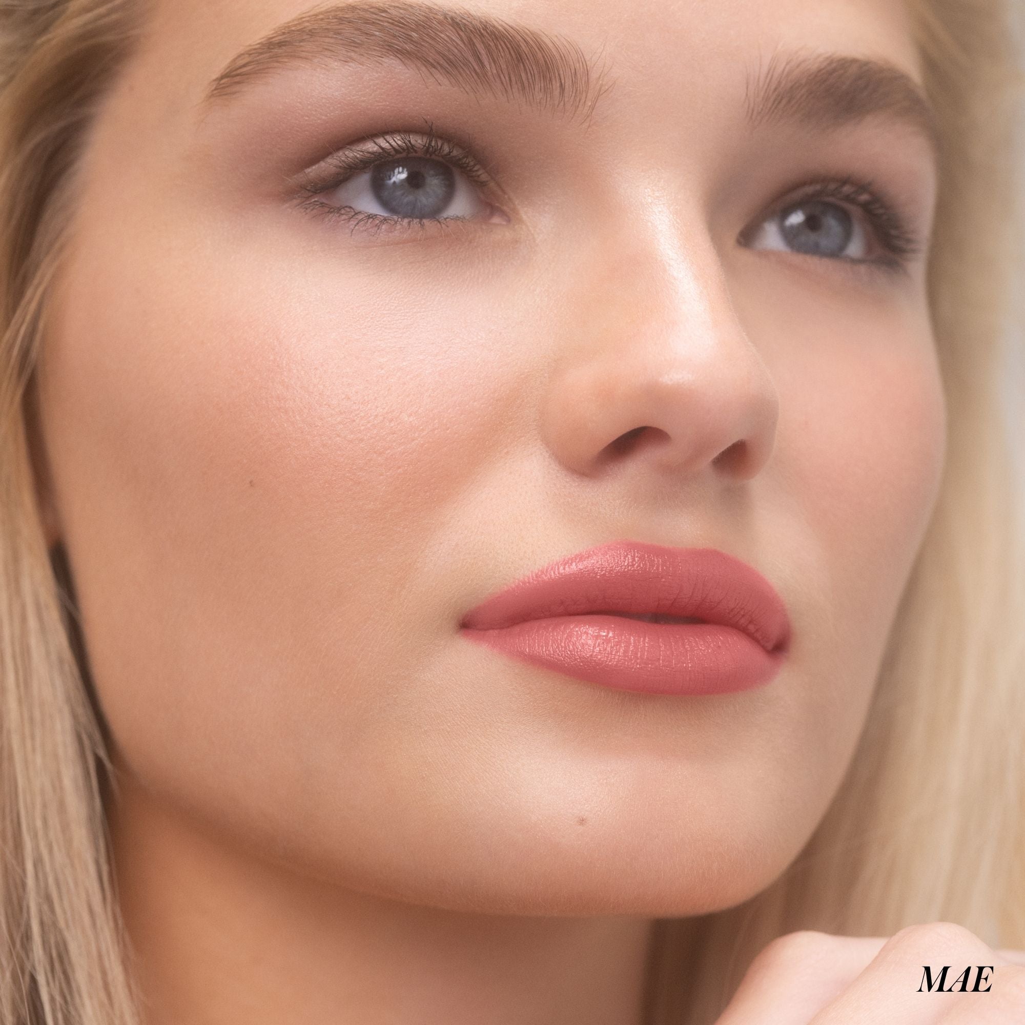 Legendary Serum Lipstick